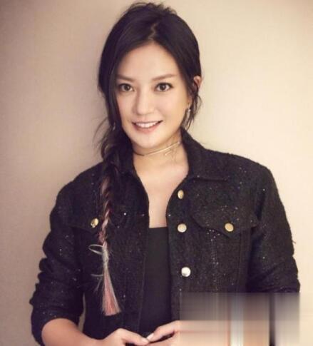 赵薇编发发型叫什么 多种编发造型很有女人味