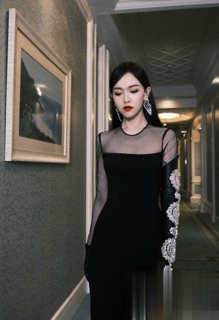 唐嫣黑长直御姐造型 性感美艳气场十足_最新流行发型设计发型图片与美发造型门户网
