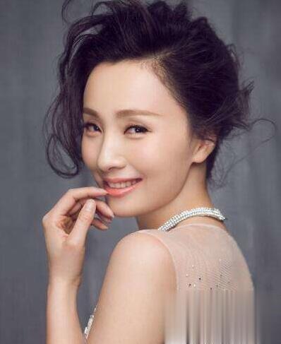 《小欢喜》宋倩发型叫什么 陶虹妩媚性感有女人味