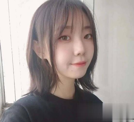 2021最流行减龄瘦脸“Wendy头” 女团爱豆同款发型get起来_最新流行发型设计发型图片与美发造型门户网
