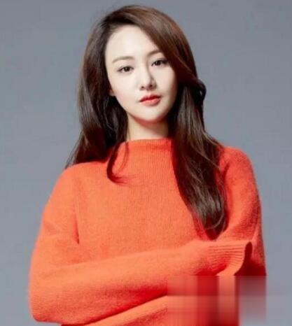 郑爽长发发型叫什么 温柔减龄打造美少女