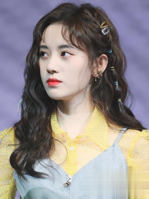 鞠婧祎发型叫什么 快来围观四千年女神发型_最新流行发型设计发型图片与美发造型门户网