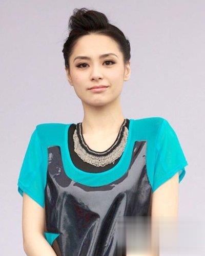 钟欣桐(阿娇)时尚发型 打造知性魅力熟女