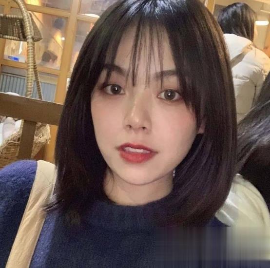 2021最流行减龄瘦脸“Wendy头” 女团爱豆同款发型get起来_最新流行发型设计发型图片与美发造型门户网