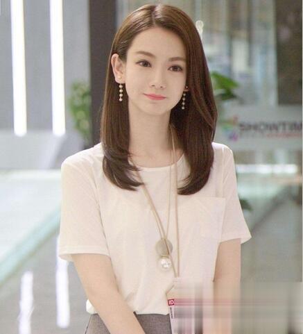 戚薇发型大盘点 风格百变短发给人印象最深