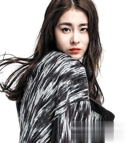 张碧晨长发发型 打造青春美少女